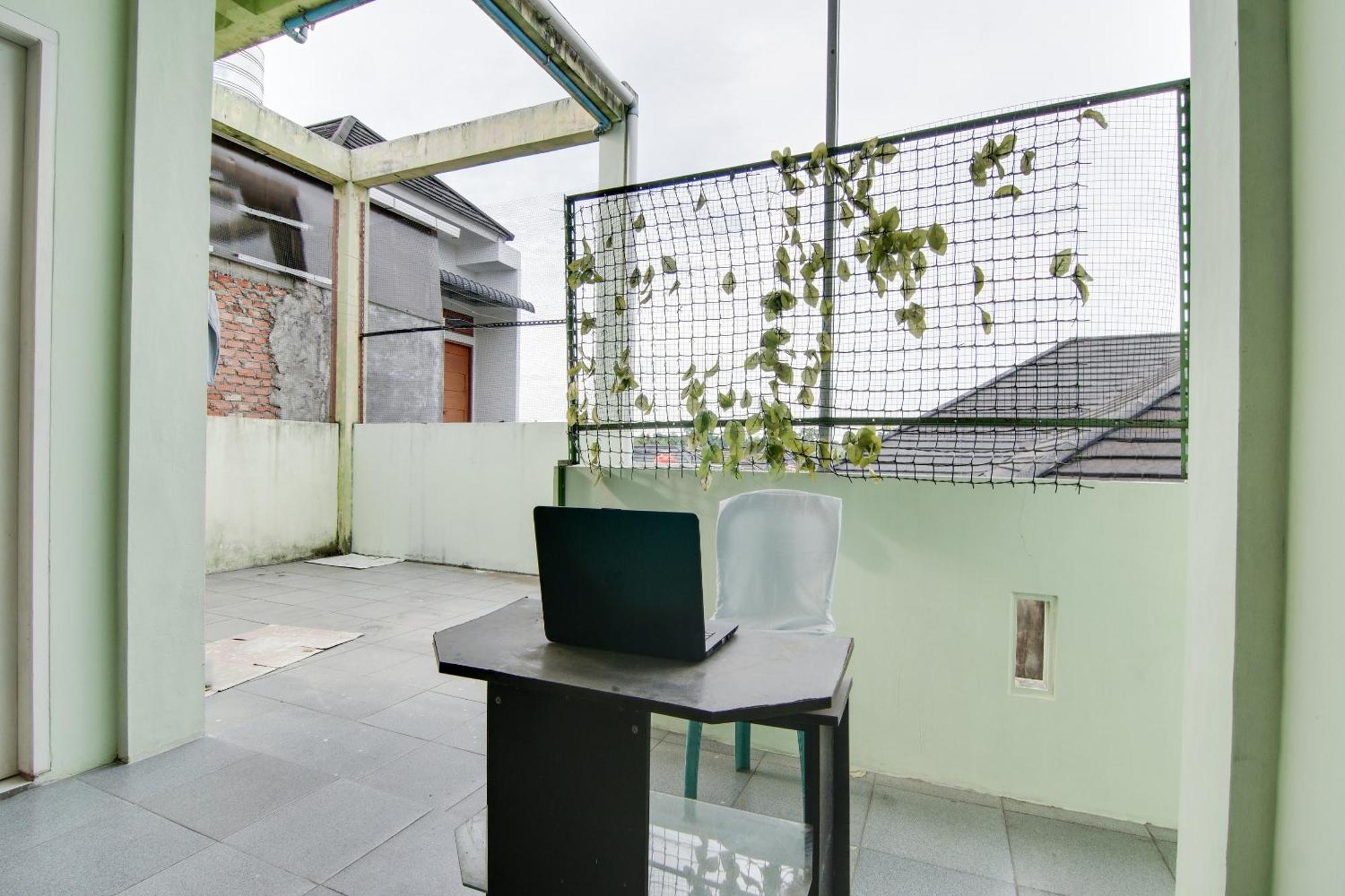 Spot On 91858 Raja Homestay Syariah Pekanbaru Eksteriør billede