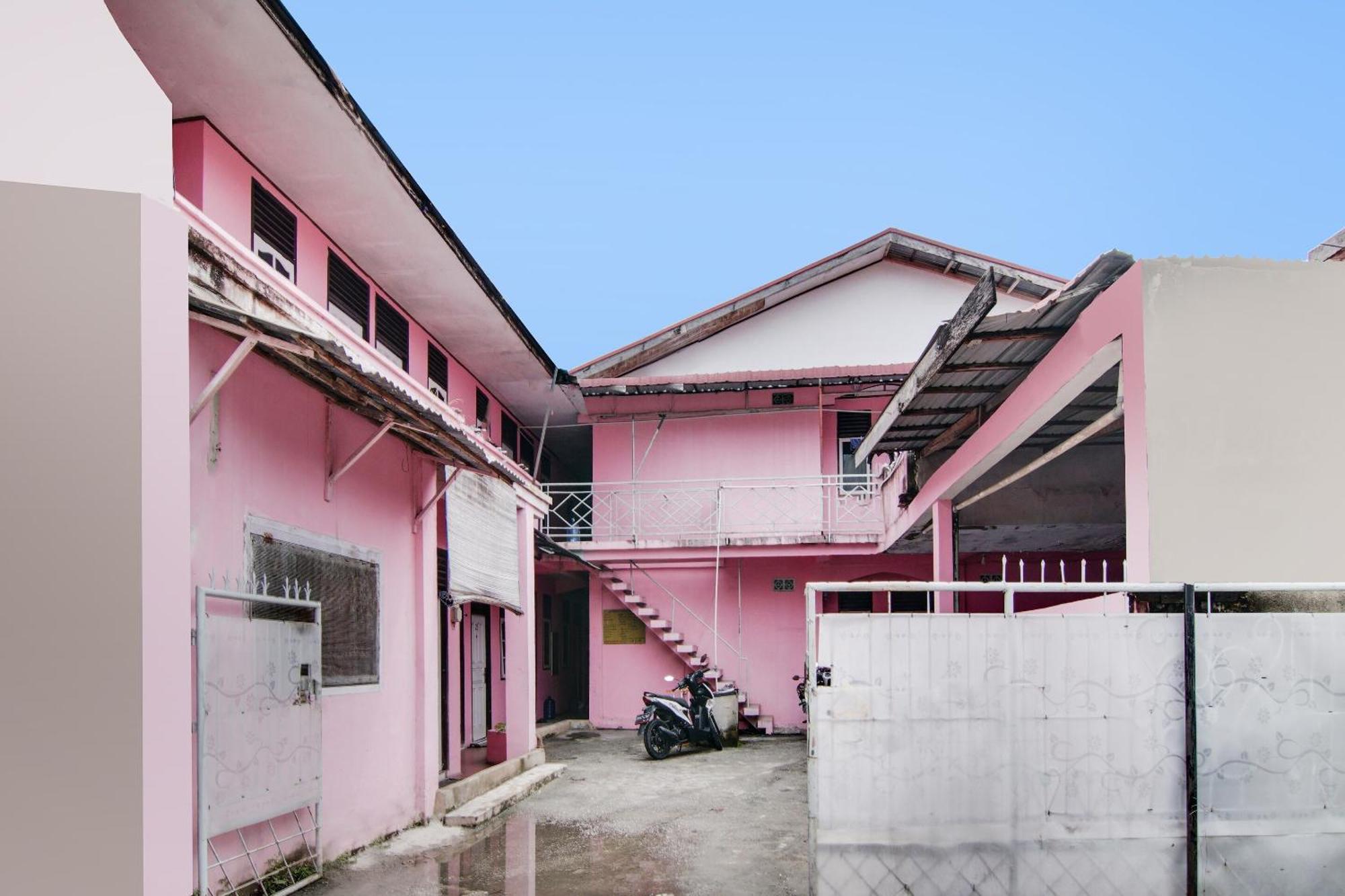 Spot On 91858 Raja Homestay Syariah Pekanbaru Eksteriør billede