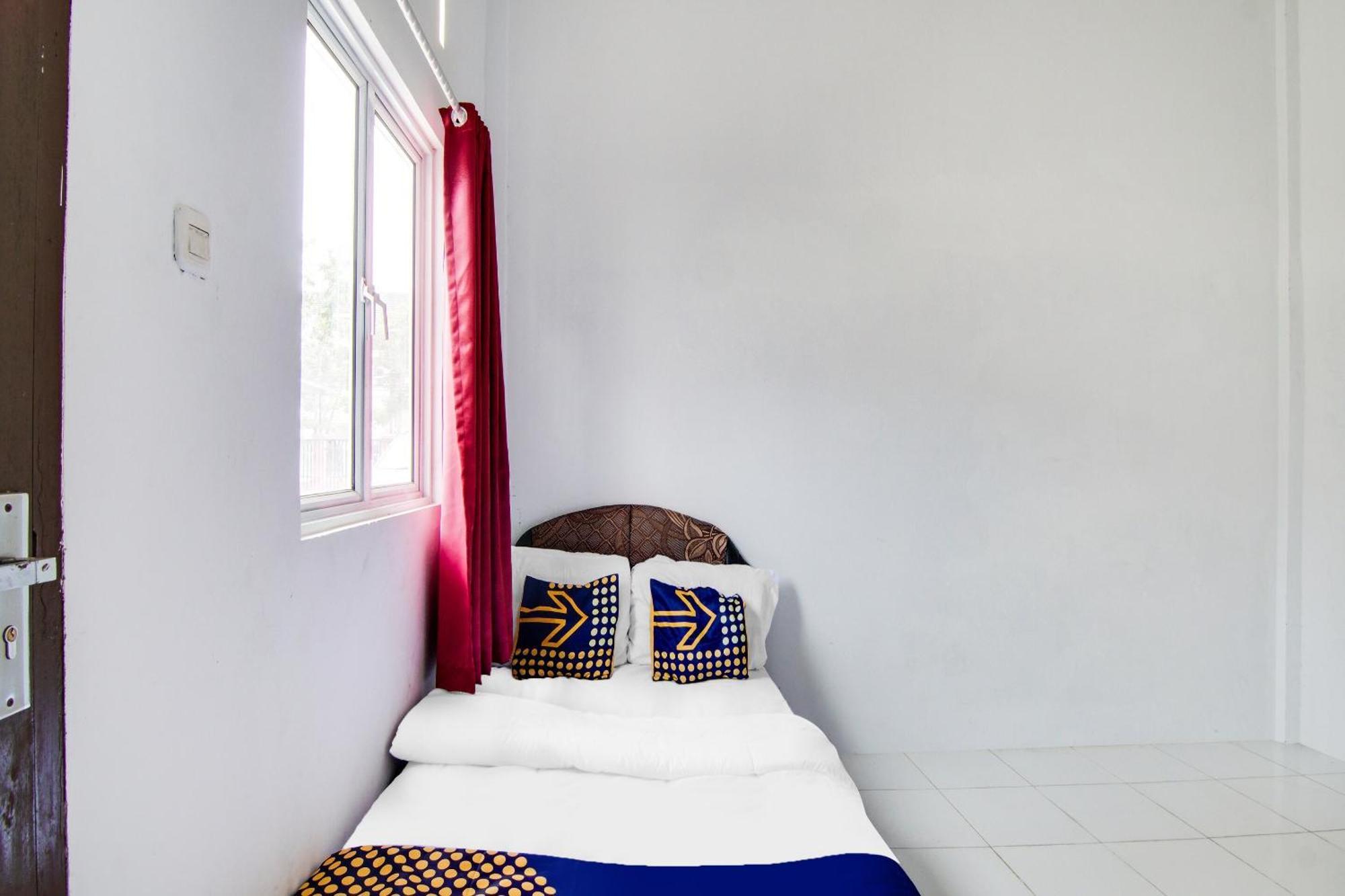 Spot On 91858 Raja Homestay Syariah Pekanbaru Eksteriør billede