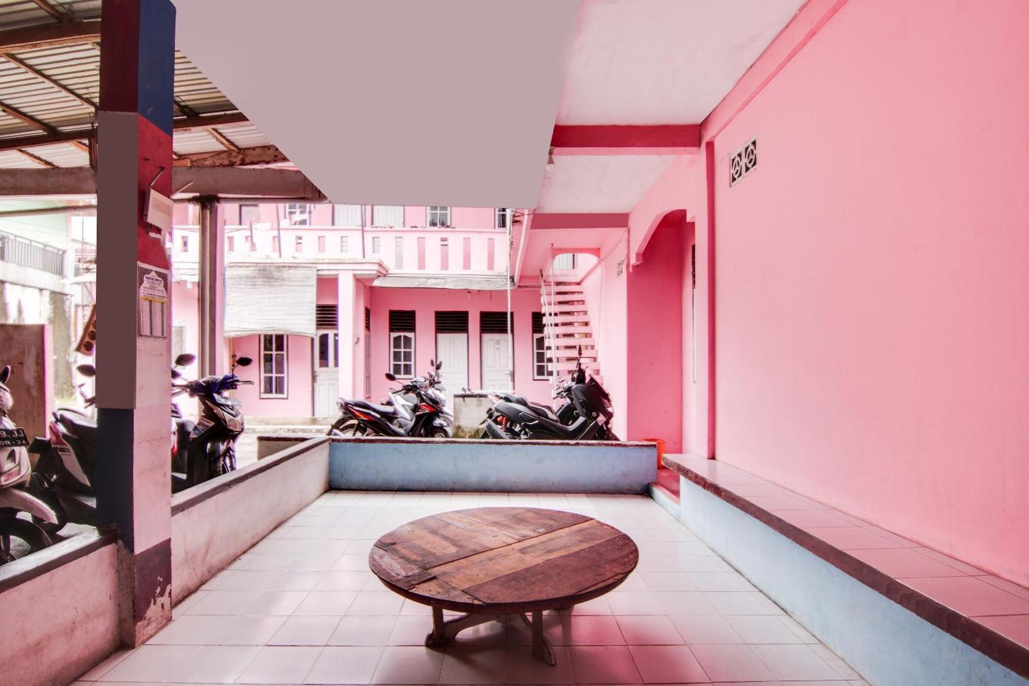 Spot On 91858 Raja Homestay Syariah Pekanbaru Eksteriør billede